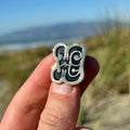 Grooves Pin